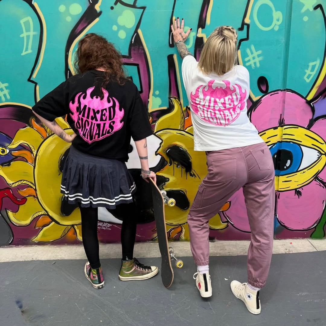 FLICKERING HEART SHIRT (WHITE)