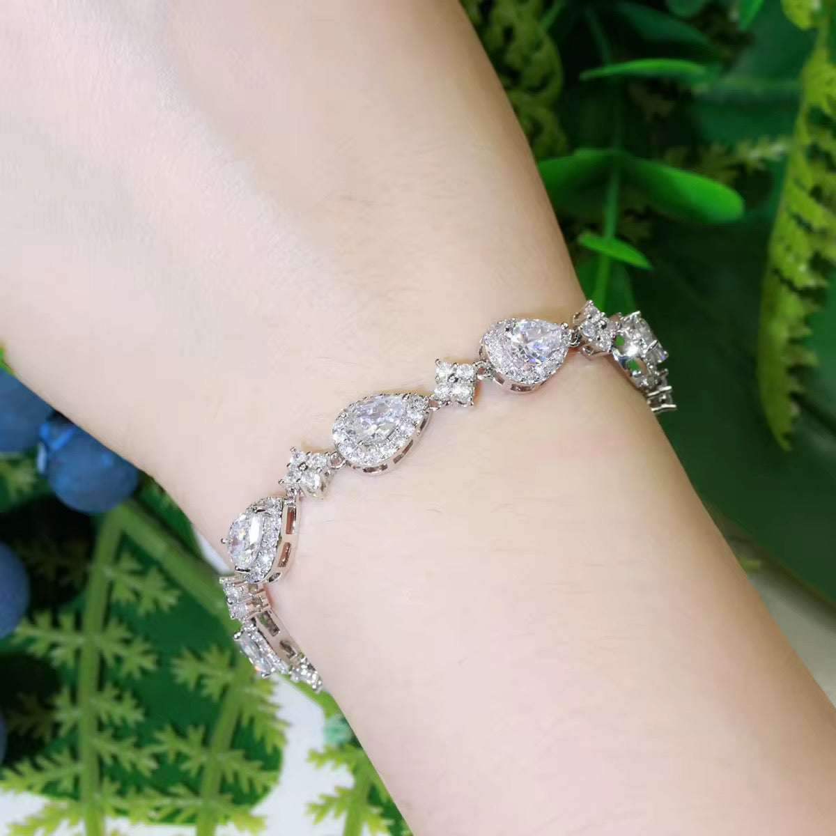 HEARTBEAT BRACELET (SILVER)