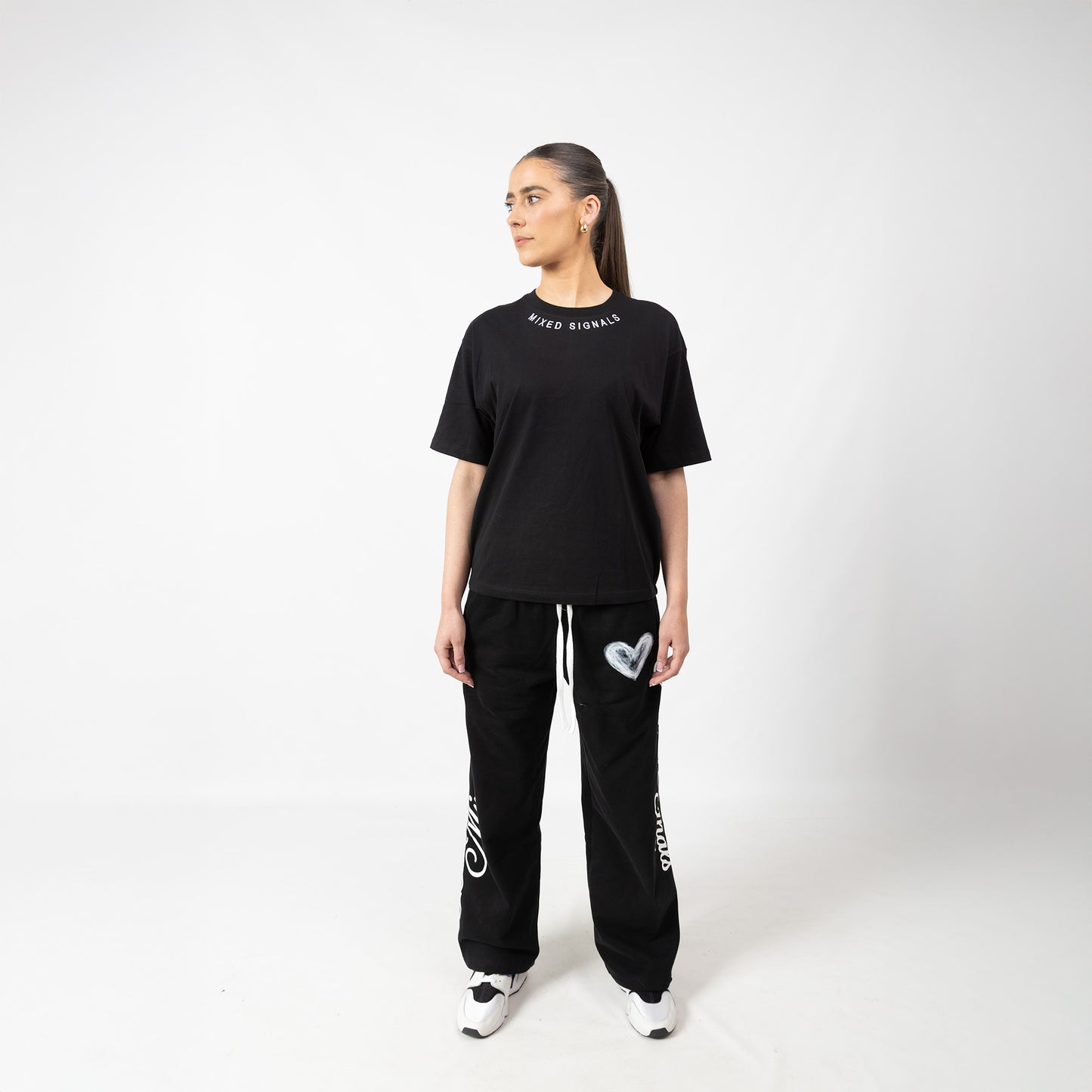 FLICKERING HEART SHIRT (BLACK)