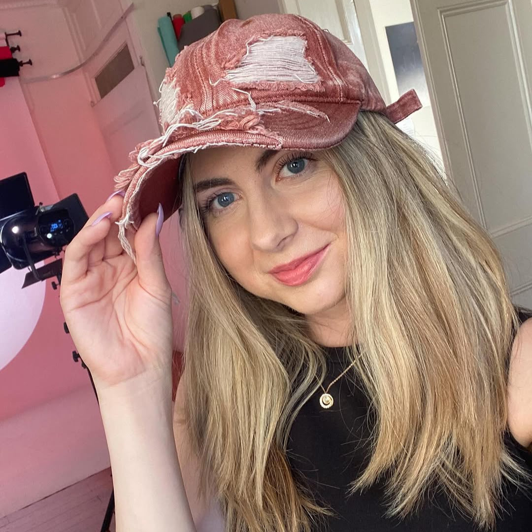 DISTRESSED DAD HAT (RED)
