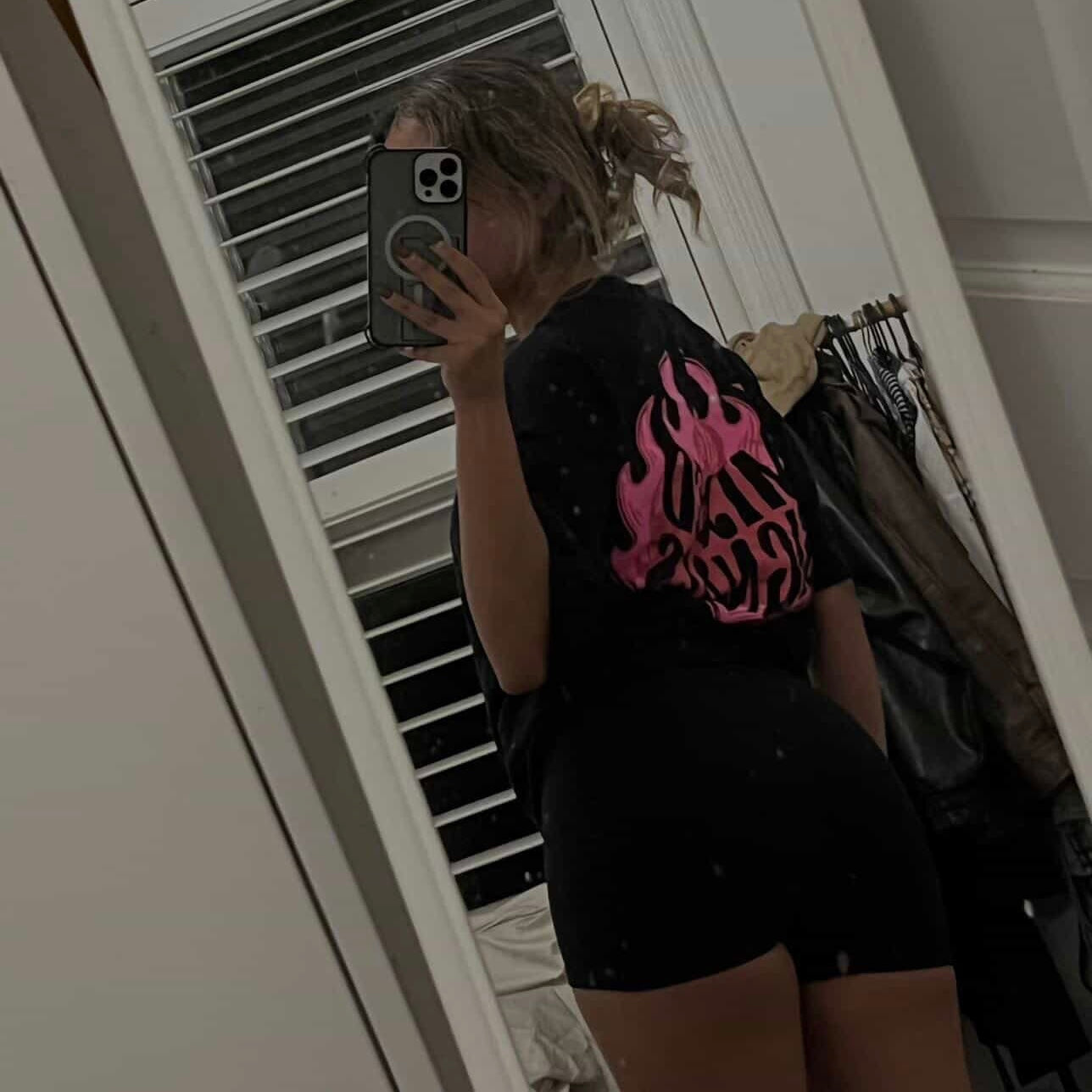 FLICKERING HEART SHIRT (BLACK)