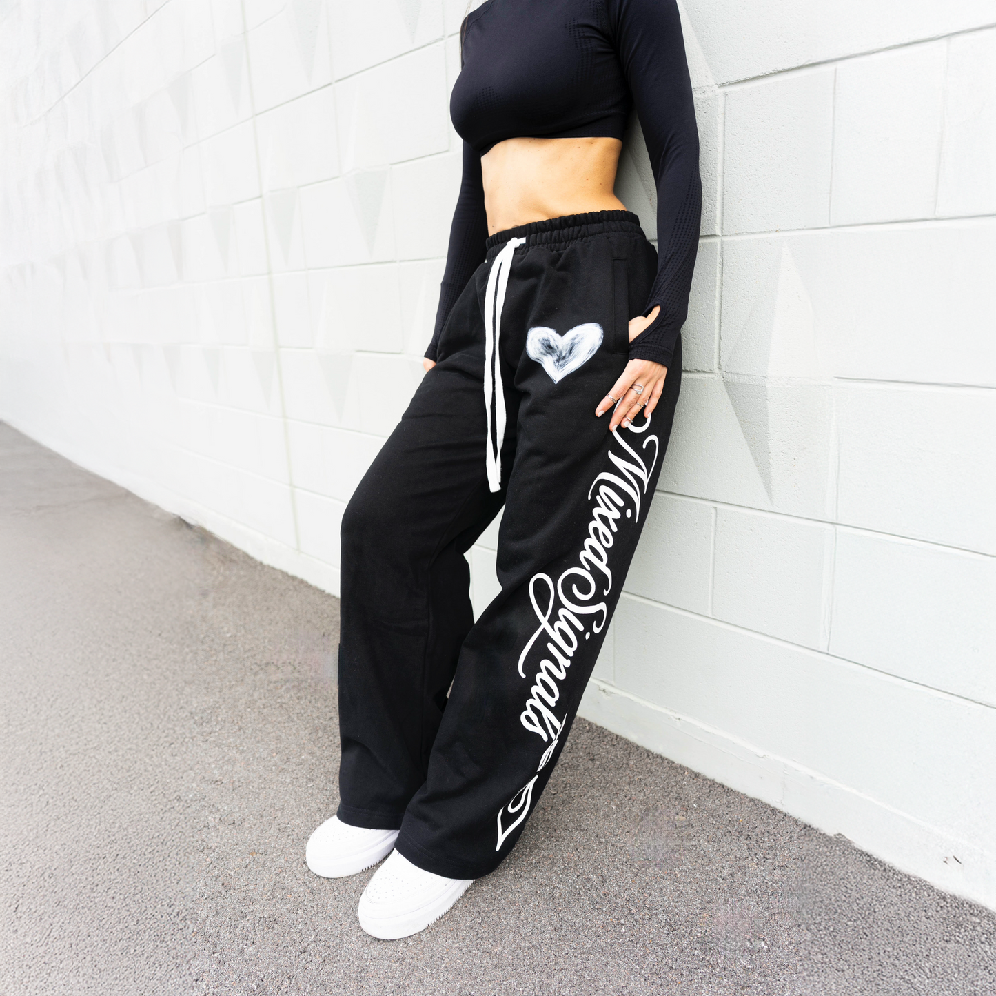 HEARTBEAT SWEATS