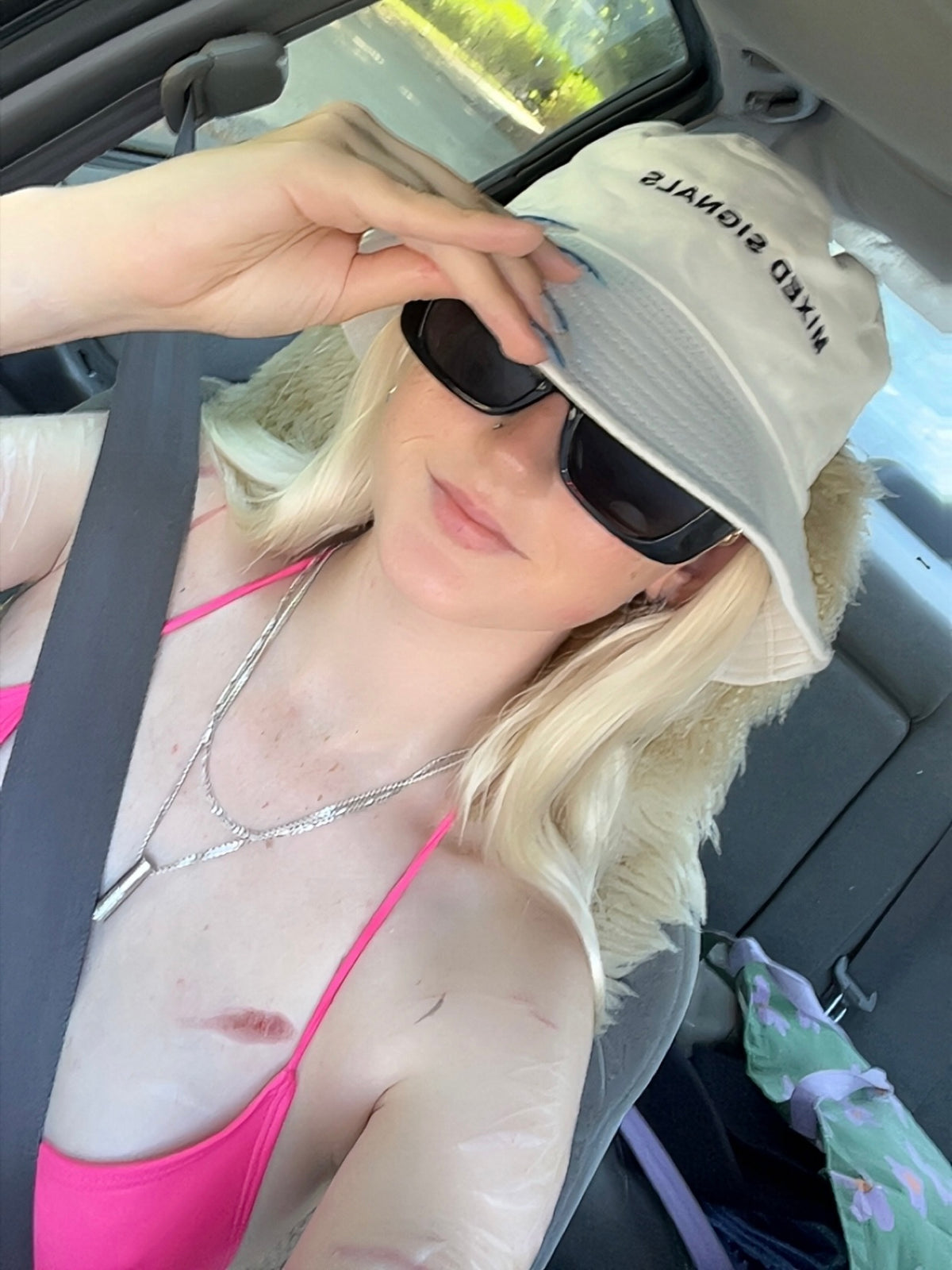 BLANC BUCKET HAT