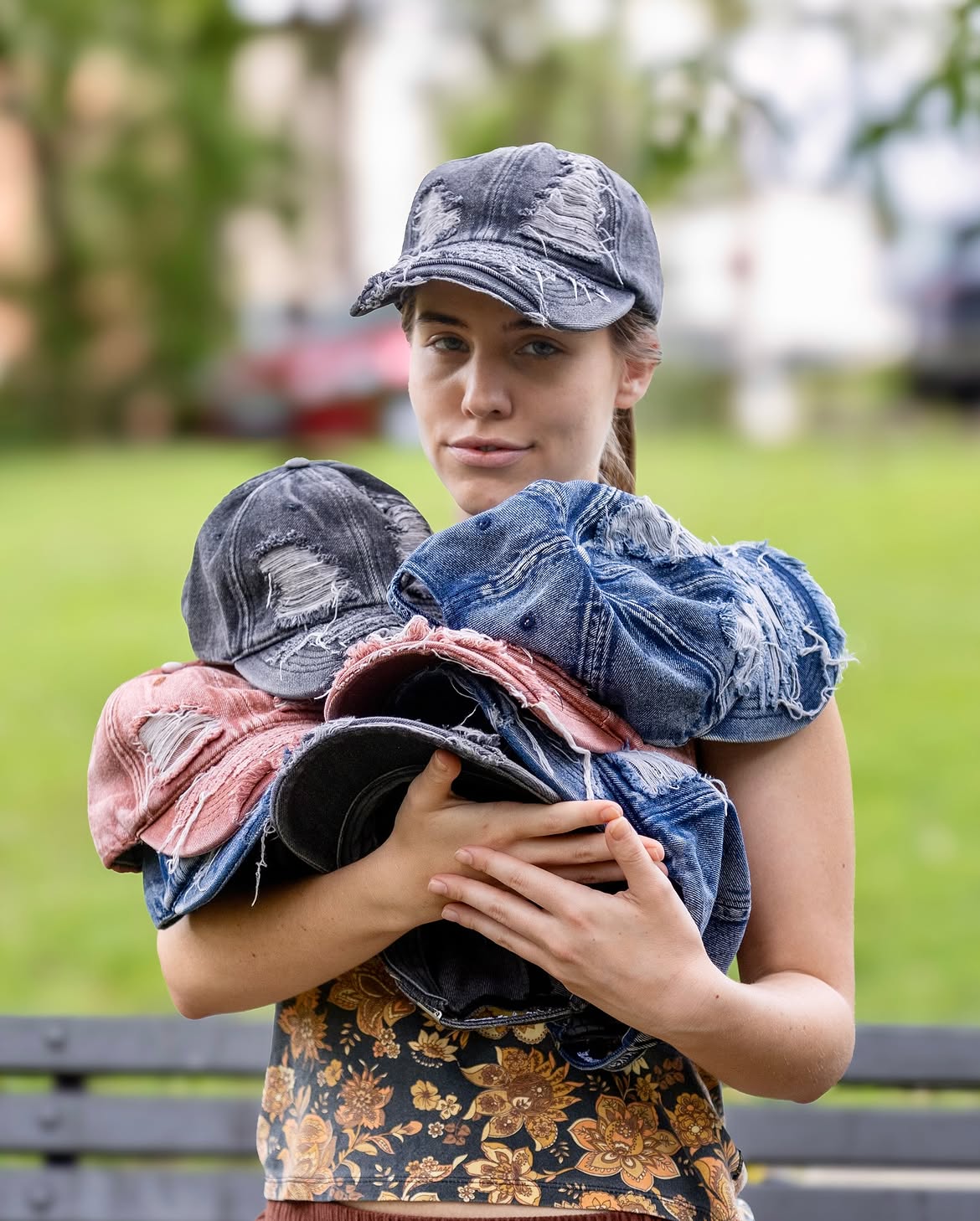 DISTRESSED DAD HAT - GREY