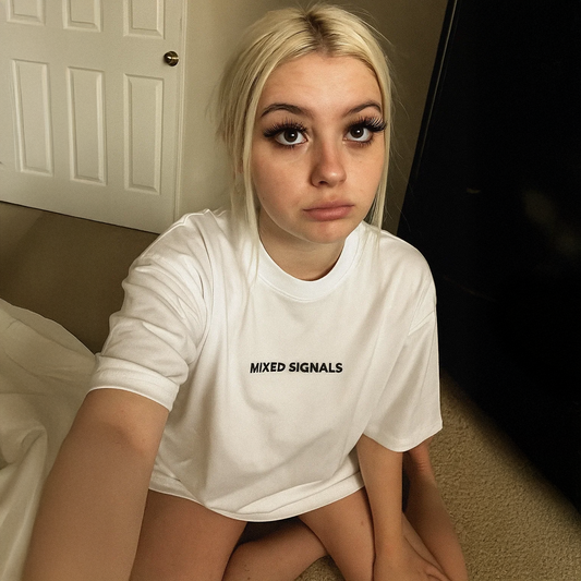 FLICKERING HEART SHIRT (WHITE)