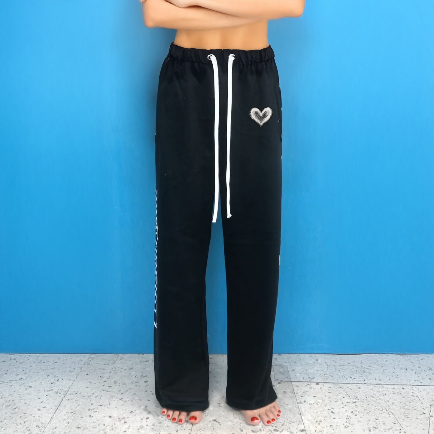 HEARTBEAT SWEATS
